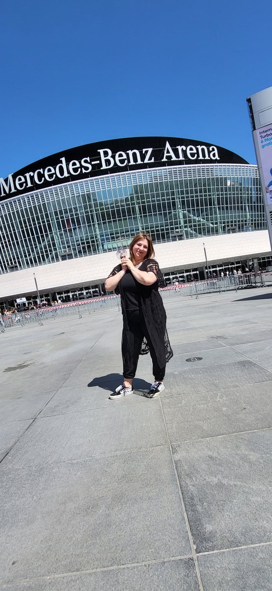 klein199's tweet photo. @MBArenaBerlin @mercedesplatz https://t.co/IBNv2dIKyJ