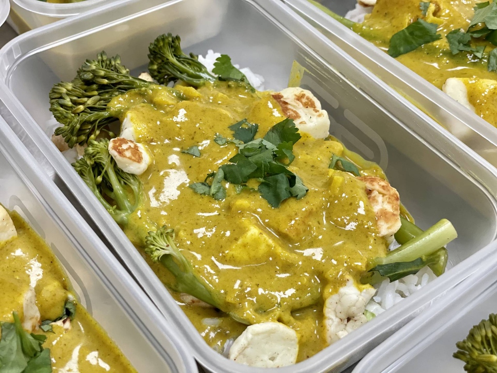 FreshPrepare's tweet image. Halloumi Cashew Nut &amp;amp; Broccoli Curry🥦

#eatclean #cleaneating #nutrition #mealplan #healthyeating #healthyfood #protein #weightloss #foodporn #realfood #mealprepping #fitfood #northeast #nefoodies #ne1 #fitness #healthy #lifestyle #motivation #mealprep #glutenfree #foodie