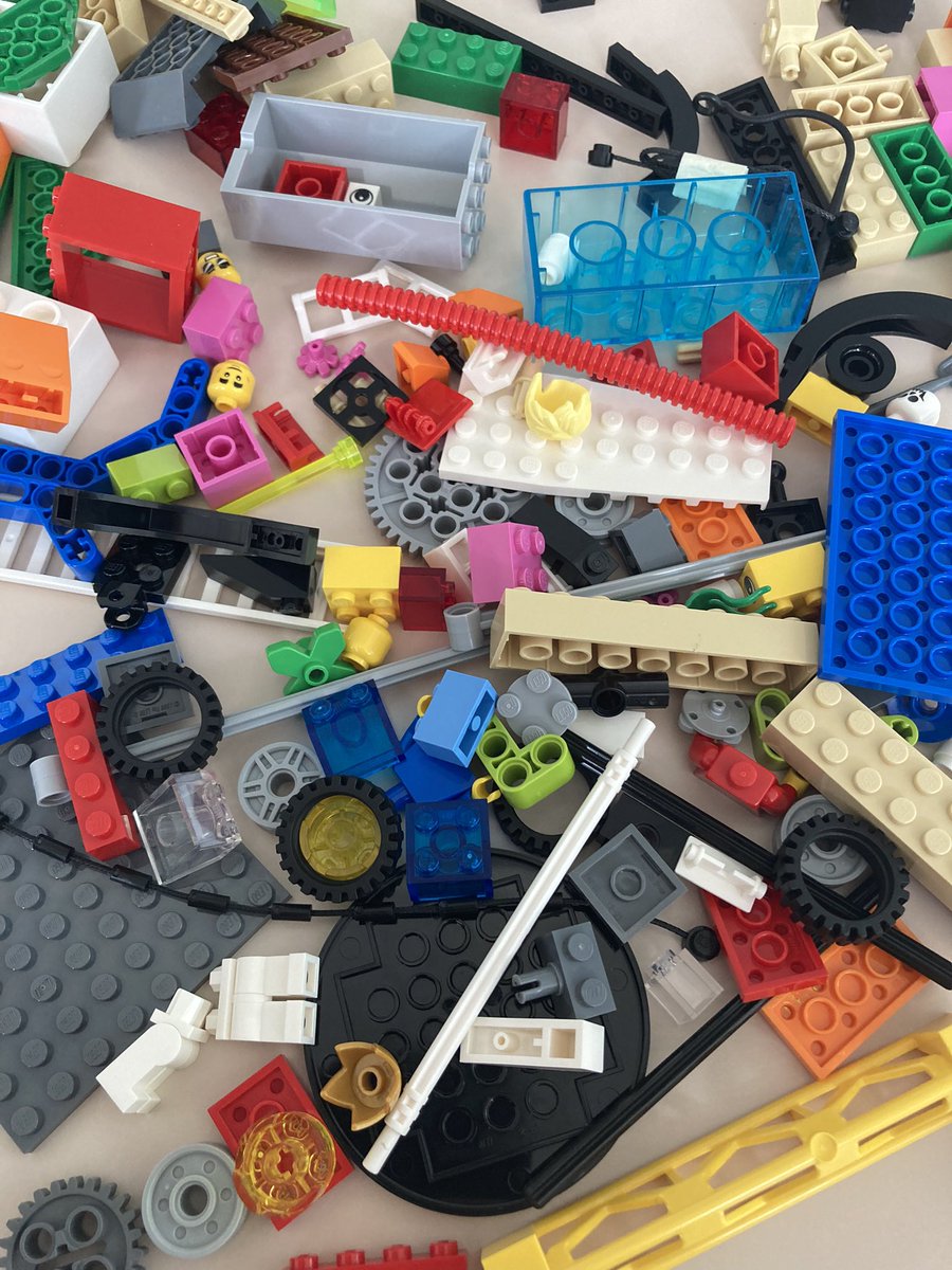 We’re off! School of Humanities and Social Sciences Creative Bootcamp. How can we communicate our research to wider public audiences? 
How can we be more creative in the Humanities and Social Sciences? Great place to start, LEGO, led by <a href="/AlexM11/">Alex Moseley</a> 
#hsscreativebootcamp