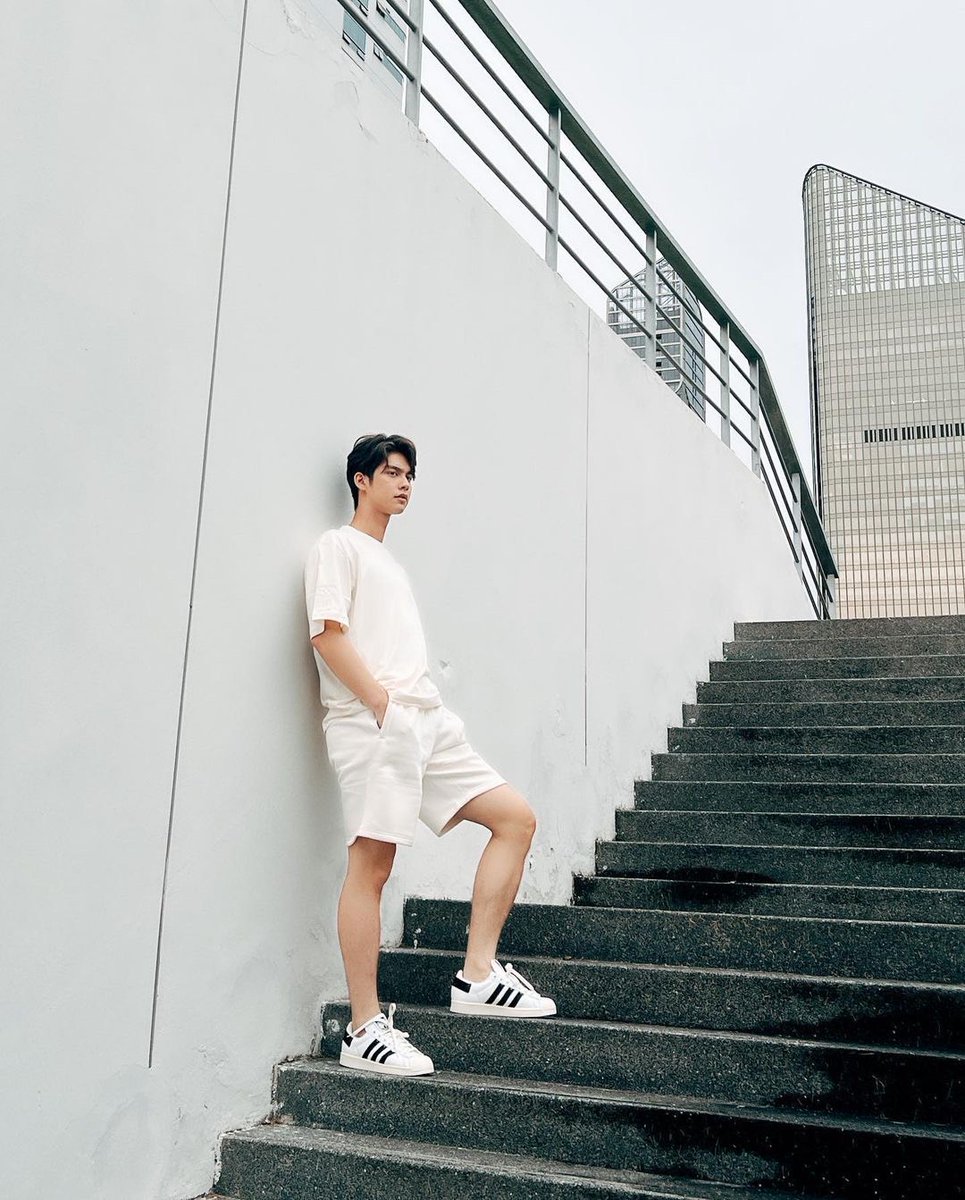 allbright_ofc's tweet photo. แฟนคะ ยืนรอเรานานมั้ย เดินมาหาเค้าเร็วววว เค้ามาแล้วนะตะเอง 😚

IG eedzilar

#bbrightvc https://t.co/HhtlY7UHe3