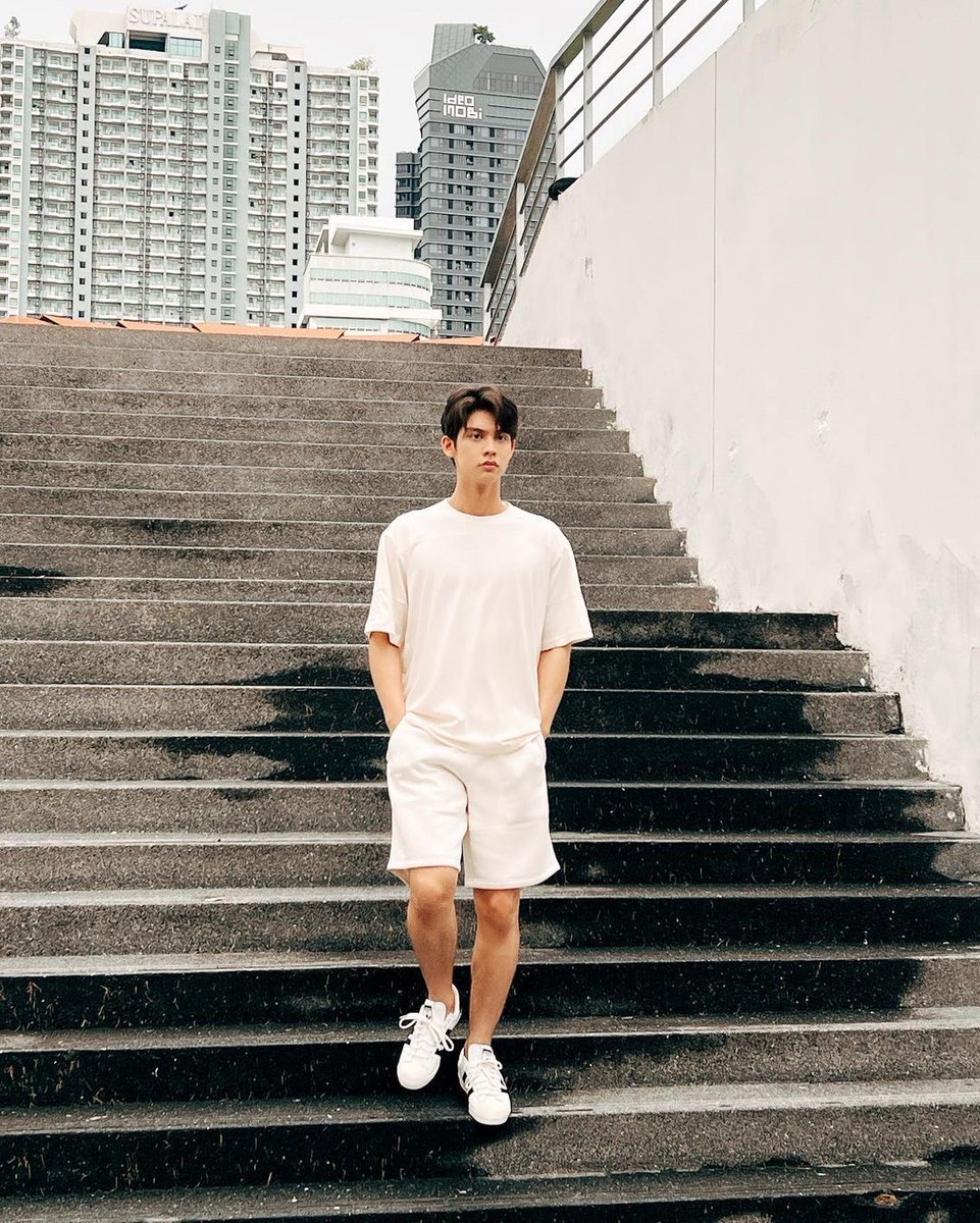 allbright_ofc's tweet photo. แฟนคะ ยืนรอเรานานมั้ย เดินมาหาเค้าเร็วววว เค้ามาแล้วนะตะเอง 😚

IG eedzilar

#bbrightvc https://t.co/HhtlY7UHe3