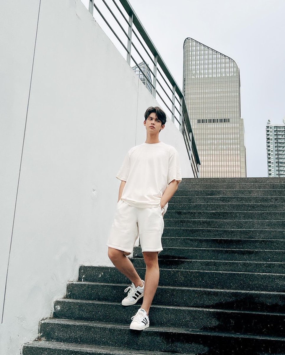 allbright_ofc's tweet photo. แฟนคะ ยืนรอเรานานมั้ย เดินมาหาเค้าเร็วววว เค้ามาแล้วนะตะเอง 😚

IG eedzilar

#bbrightvc https://t.co/HhtlY7UHe3