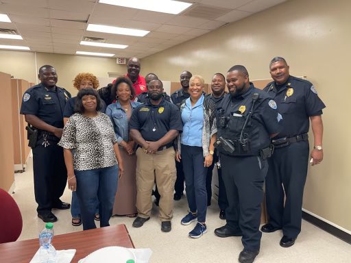 QuincyPolice's tweet photo. Quincy’s Interim City Manager, Dr. Nash, joins Chief Ashley and members of the Quincy Police Department as they celebrate a “soft opening” of their newly renovated substation located on Industrial Drive. https://t.co/8fNV0g8Ouh