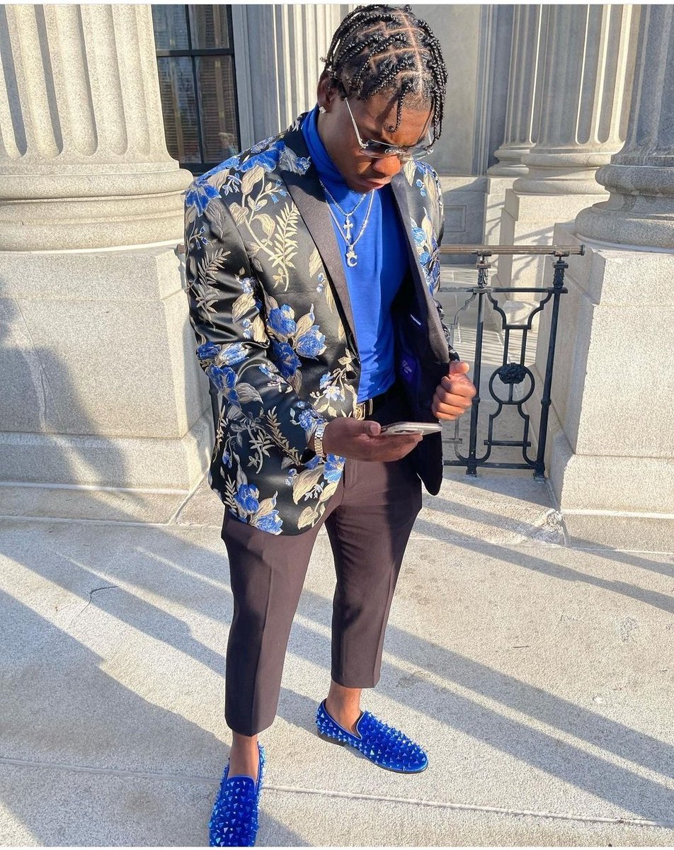 lauranda3's tweet photo. ALL WE DO IS THIS!!! 18 YEARS AGO IT WENT A LIL SUMTHING LIKE THIS..HAPPY BIRTHDAY TO MY BABY SONSHINE #2. THERE IS SO MUCH I CAN SAY ABOUT YOU BUT I WILL KEEP IT SHORT AND SWEET!!YOU ARE LOVED BY MANY! WISHING YOU MANY  MANY MORE BLESSINGS TO COME! LOVE YOU BABY! ENJOY YOUR DAY! https://t.co/TFCicgjNN9