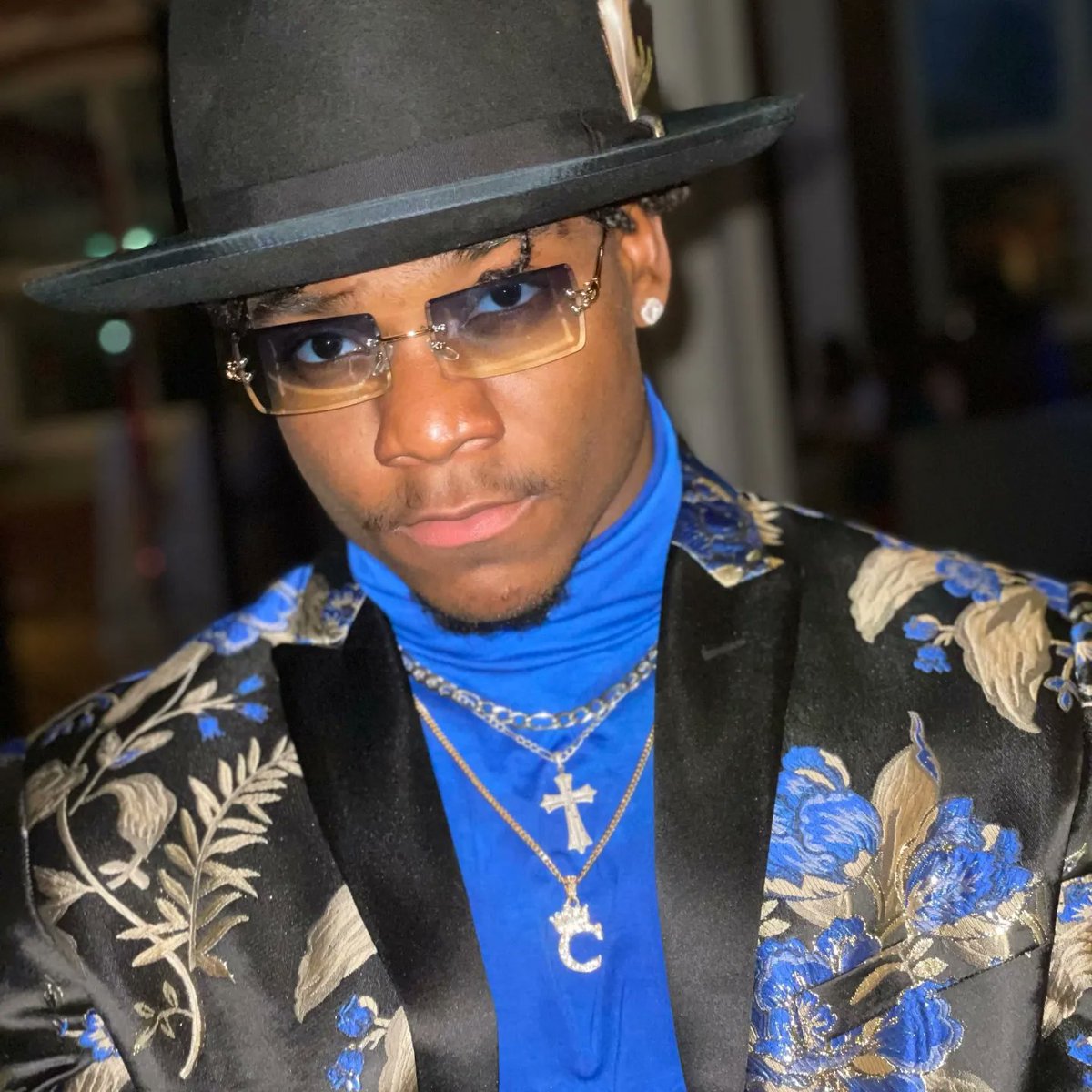 lauranda3's tweet photo. ALL WE DO IS THIS!!! 18 YEARS AGO IT WENT A LIL SUMTHING LIKE THIS..HAPPY BIRTHDAY TO MY BABY SONSHINE #2. THERE IS SO MUCH I CAN SAY ABOUT YOU BUT I WILL KEEP IT SHORT AND SWEET!!YOU ARE LOVED BY MANY! WISHING YOU MANY  MANY MORE BLESSINGS TO COME! LOVE YOU BABY! ENJOY YOUR DAY! https://t.co/TFCicgjNN9