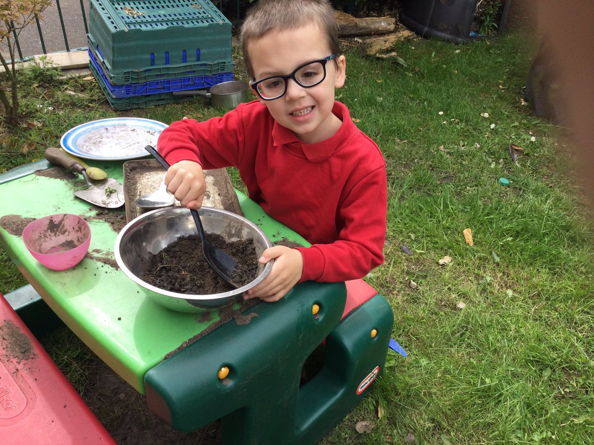 WMPrimaryF2's tweet photo. Fun cooking. #InsideAndOutside https://t.co/v4HvQDF7pV