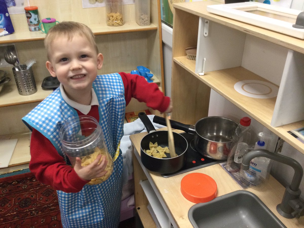 WMPrimaryF2's tweet photo. Fun cooking. #InsideAndOutside https://t.co/v4HvQDF7pV