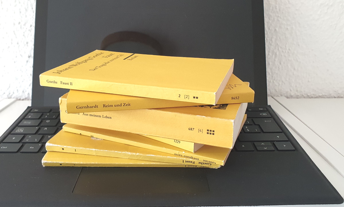 dlhsekII's tweet photo. Wie geht #BYOD im Literatur- u. Sachtextunterricht? Das zeigt Euch Denise Gassner, Sprachlehrperson, anhand von erprobten Unterrichtsbeispielen. Alle #SekII Lehrpersonen sind herzlich willkommen!
Mi. 11. 5. 22, 14-16h, BiZE, Zürich
👉Mehr Info &amp; Anmeldung: https://t.co/Z22P6h8c7M https://t.co/sxB7er2DOi