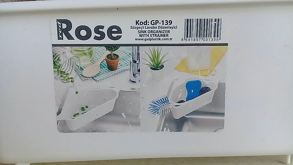Annemin aldigi cop koyan esyanin  uzerine yazilana bakin rose yazilib 😂