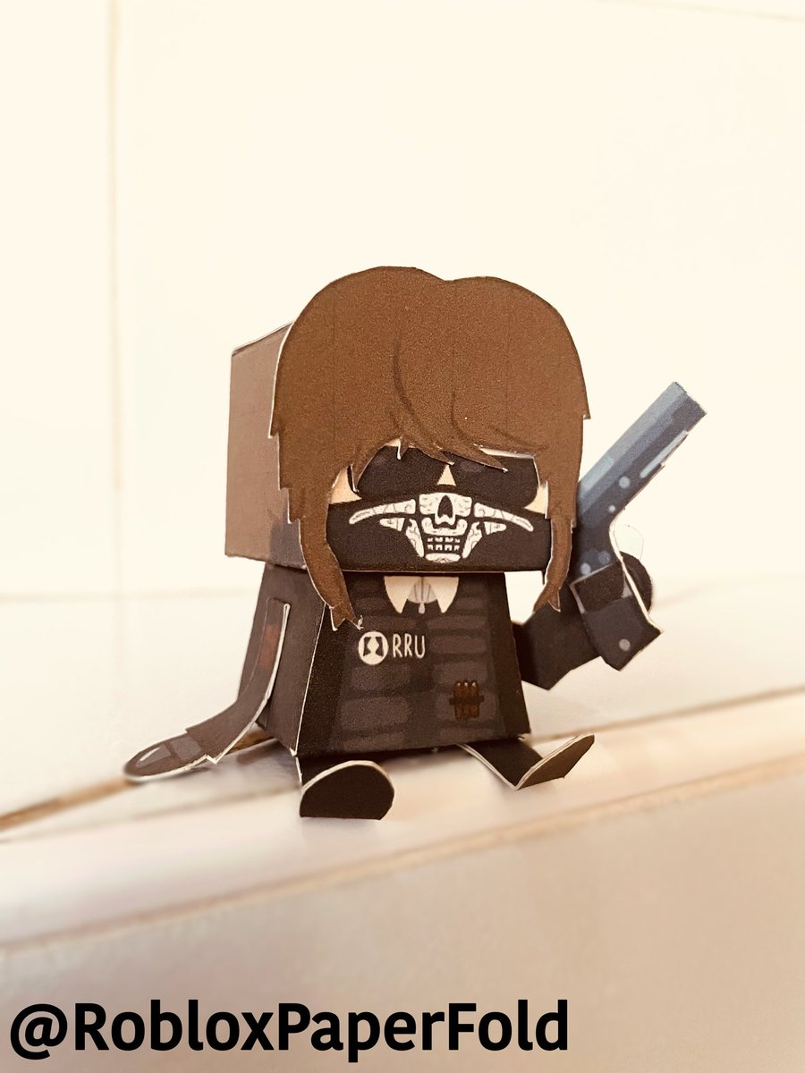 RobloxPaperFold's tweet photo. Tysm @TalgaAisaka for purchasing a roblox desk buddy!! Instructions and template are sent in dm. Thank you!!
#RobloxCommision #robloxcommission #robloxart https://t.co/fySDDX4Bjf