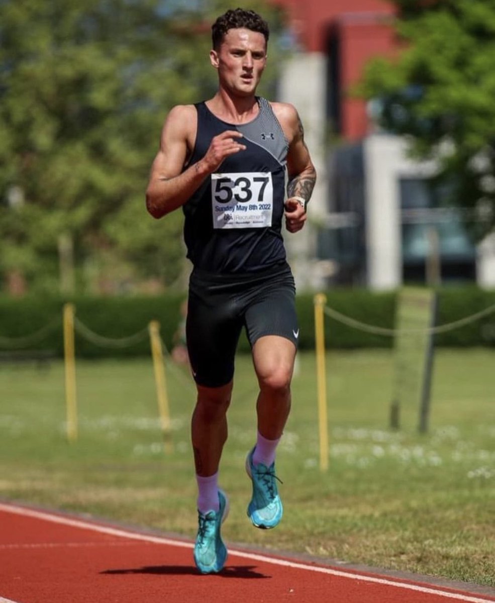 TheParachuteReg's tweet photo. Great effort Dean Williamson and Paratrooper @luke_tri21
#UtrinquePartus https://t.co/mQK5bGG9m9