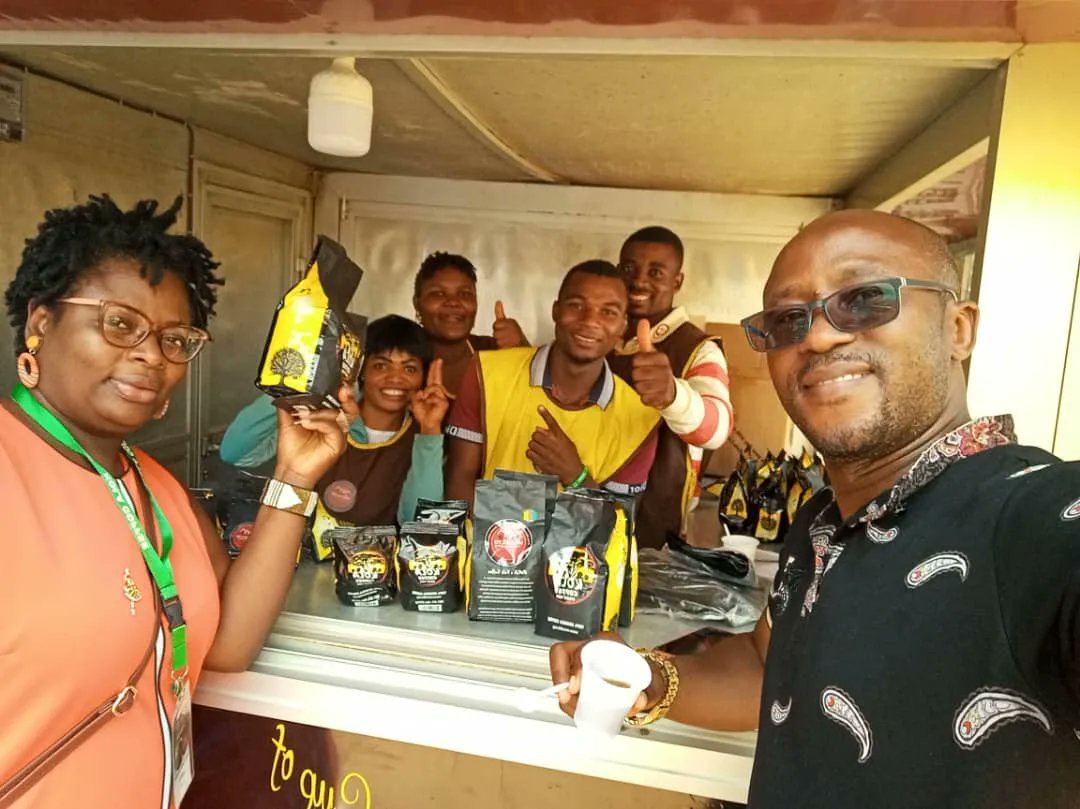 nwca1950's tweet photo. The management NWCA has this May 7 launched it's third coffee shop in Bamenda!
The joint hosted on the premises of Amour Mezam travel agency in Nkwen, Bamenda
enables at just 200frs, to savor a cup of rich coffee from the North West as you embark on your trip🤗
#DrinkKolaCoffee https://t.co/N5N0duI0jP