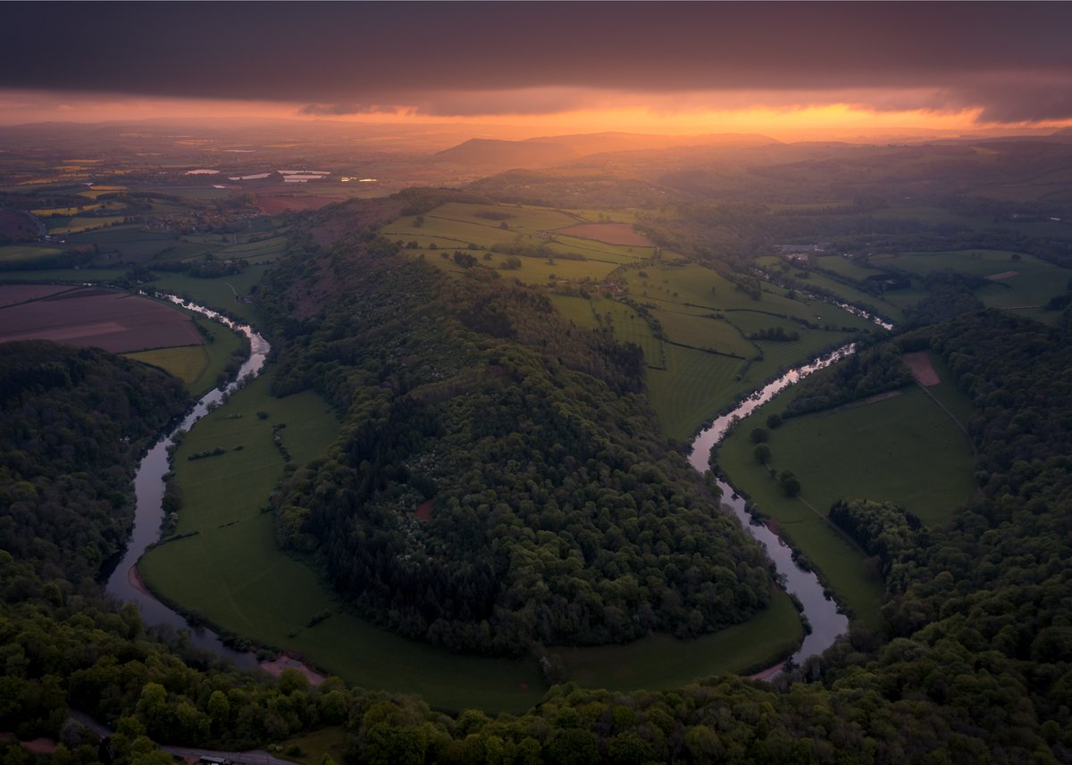 Symonds Yat Rock
A lovely Saturday morning at the Forest of Dean started with a great sunrise at this beautiful place. 
#wexmondays #fsprintmonday #sharemonday2022 #picoftheday  #APPicoftheweek #ThePhotoHour  @VisitBritian @VisitGlos #visitglou @VisitDeanWye
 #wyevalley #sunrise