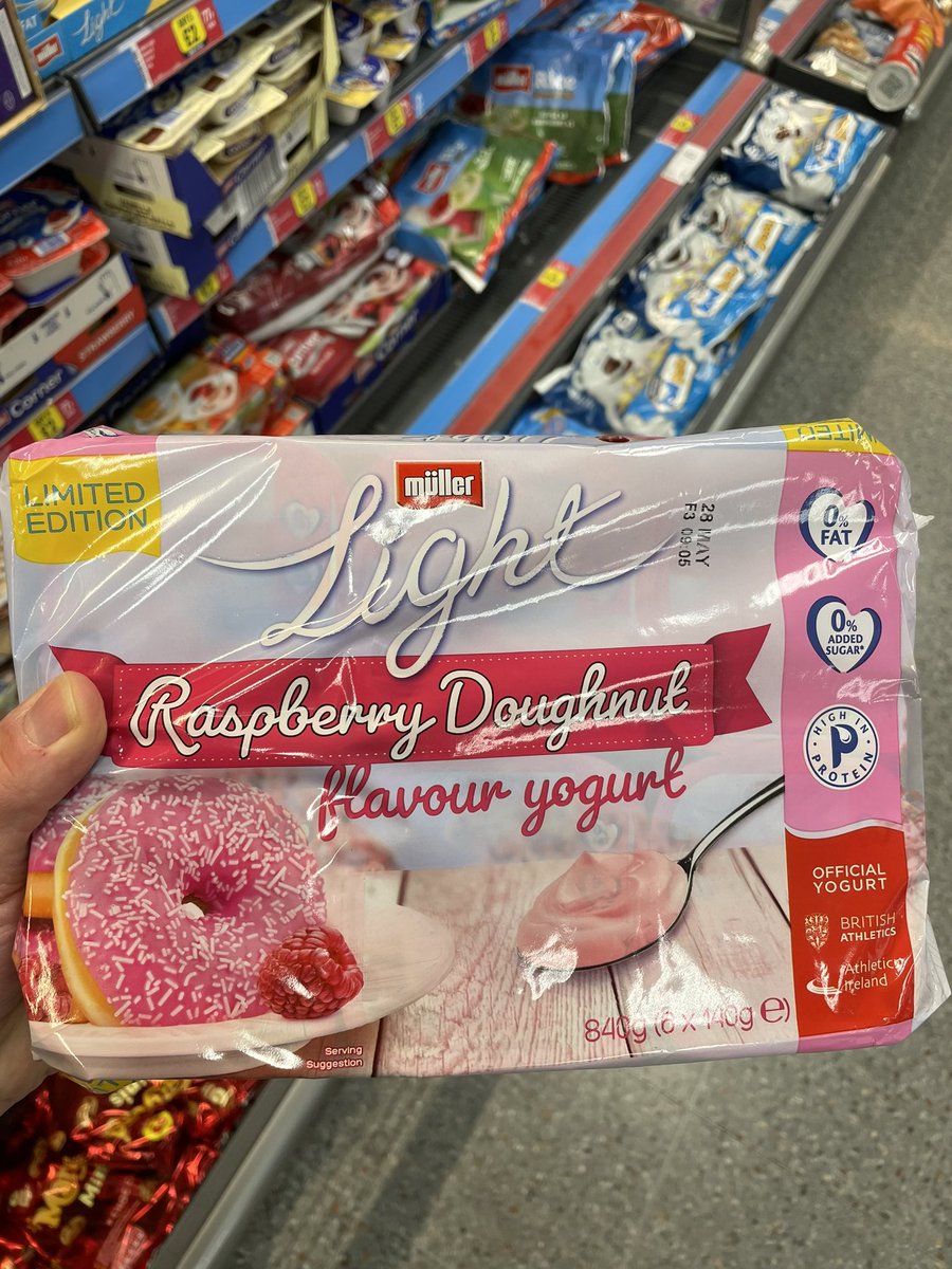 All_Things_New_'s tweet photo. Raspberry Doighnut Müller Light! 🥄 At Iceland #muller #mullerlight #raspberry #doughnut #yoghurt #limitededition #wellthisisnew https://t.co/pYzgnb37dO