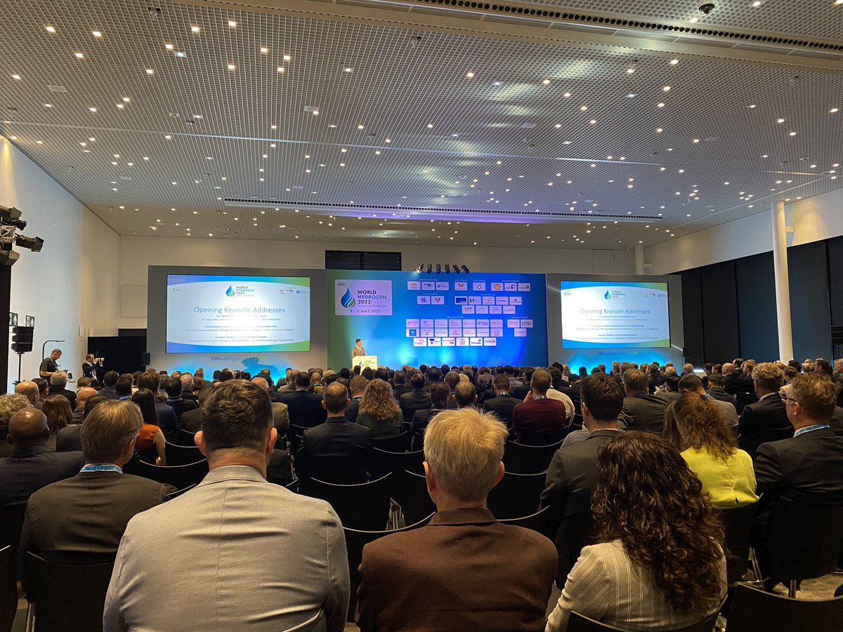 #WorldHydrogen2022 summit underway, very well attended and organised. Rotterdam to be Europes Hydrogen hub…..but is it really a transportable commodity…….we shall see…..