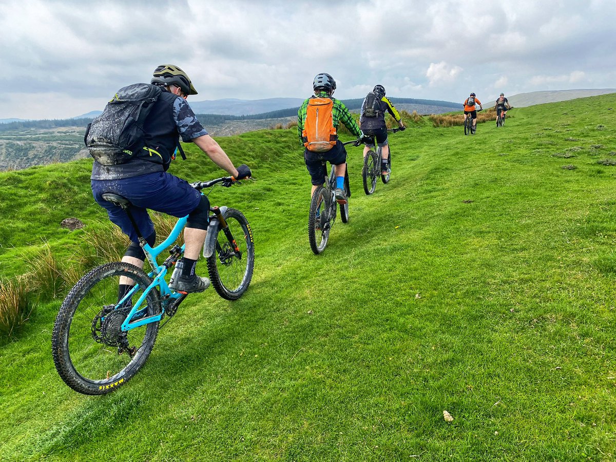 mtbcymru's tweet photo. A little #MondayMotivation from the Cambrian Mountains of mid Wales…

#transcambrianway #mtb #cycling #wales #visitwales https://t.co/7zvE19FDfK