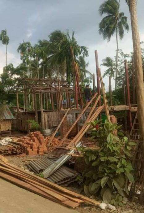 WuitMinn's tweet photo. Juntas ordered to remove about 300 residential properties and shops in Ann tsp, Rakhine state on the last date of May 21 on false accusation of being squatters. #2022May9Coup #US_SanctionMOGE #WhatsHappeningInMyanmar https://t.co/InAswFlRs4