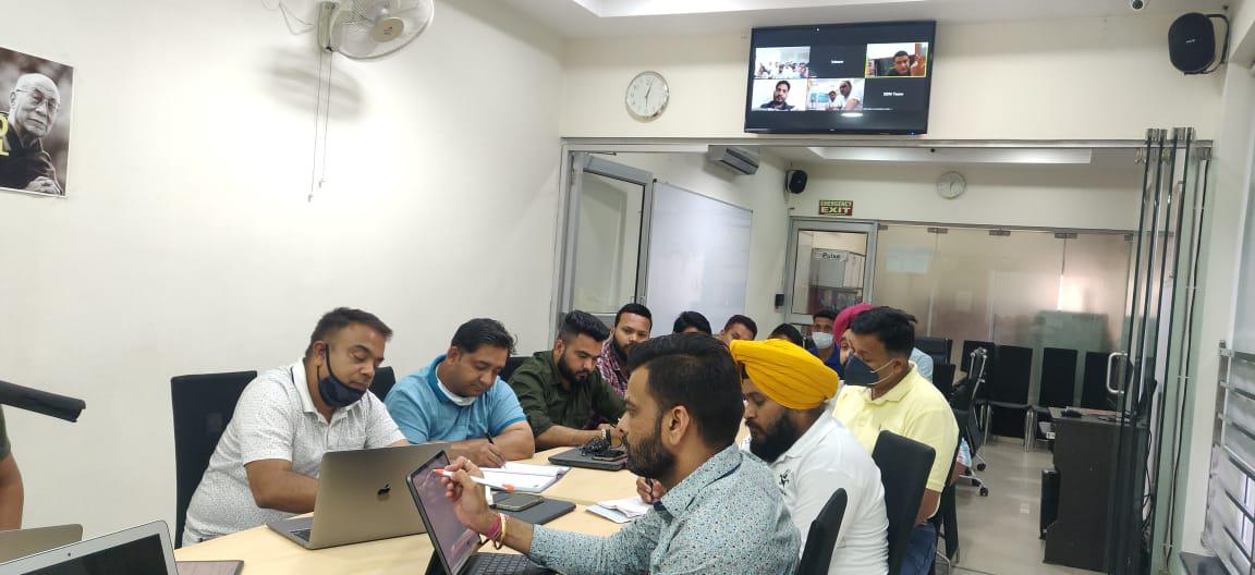 smartDataIncLtd's tweet photo. Operational meetings drive the organization’s work momentum. To drive the #Strategic execution of operations across all facilities, Ops conclave held to discuss green ways of cost management with emphasis on asset light strategy for efficient time management. #BigThinking https://t.co/o0TVZF0ARd