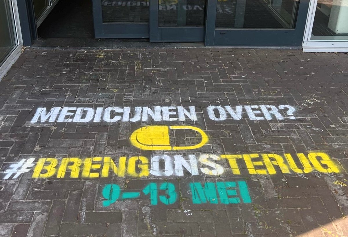 huibhas's tweet photo. Er is deze week weer extra aandacht voor inzameling van medicijnresten. De #TevaRetourbox speelt daar in heel Nederland een actieve rol in. #BrengOnsTerug #Medicijngebruik #MediSchoon, #Renewi #Alphega #BENU #KNMP #Sustainability #TevaPharm https://t.co/NfxNSz5nZ9
