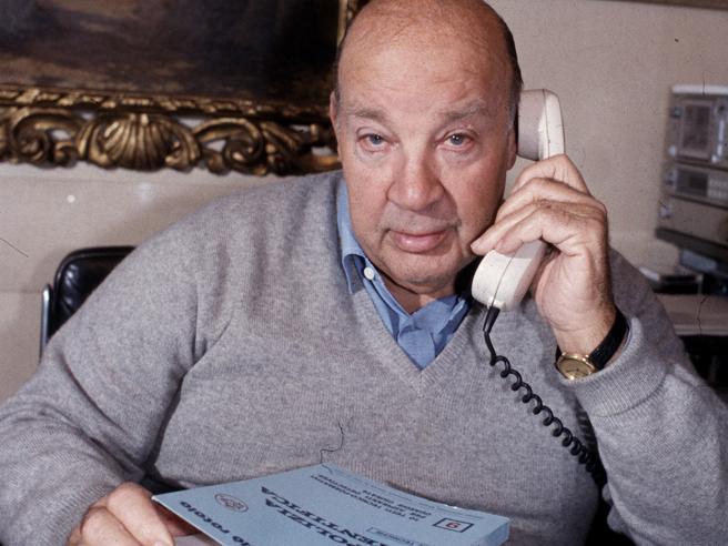 mariobianchi18's tweet photo. Il #9maggio 1997 moriva #TomPonzi. Investigatore che iniziò nel ‘48 lavorando tra gli altri per N. Rockefeller, gli Agnelli, E. Ferrari, l'Aga Khan. Nel ‘72 fu accusato di aver pianificato una vasta rete di intercettazioni ai danni della Montedison. Fuggì in Francia poi assolto. https://t.co/tJCRt0B9XU