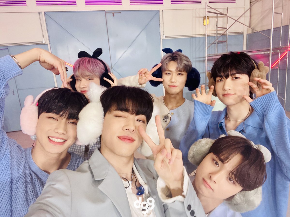 DGG (@dingo_dgg) on Twitter photo 앜둥이들 귀마개 쓴 거 귀여워서 웃다가 20190424초 지남..😇
아리들 마음 훔친 거 두 배로 돌려줄 셀카 등.장👀💘
잠시 후 8시 마피아댄스 DKZ편 공개❤️
더 줘. 더 줘‼️
9시에는 앜망진창 딩고 틱톡까지 많.관.부❤️🔥
<a href="/dkz_dy/">DKZ OFFICIAL</a>
#DKZ #사랑도둑 #Cupid #재찬 #종형 #기석
#DGG #딩고 #Dingo 앜둥이들 귀마개 쓴 거 귀여워서 웃다가 20190424초 지남..😇
아리들 마음 훔친 거 두 배로 돌려줄 셀카 등.장👀💘
잠시 후 8시 마피아댄스 DKZ편 공개❤️
더 줘. 더 줘‼️
9시에는 앜망진창 딩고 틱톡까지 많.관.부❤️🔥
<a href="/dkz_dy/">DKZ OFFICIAL</a>
#DKZ #사랑도둑 #Cupid #재찬 #종형 #기석
#DGG #딩고 #Dingo