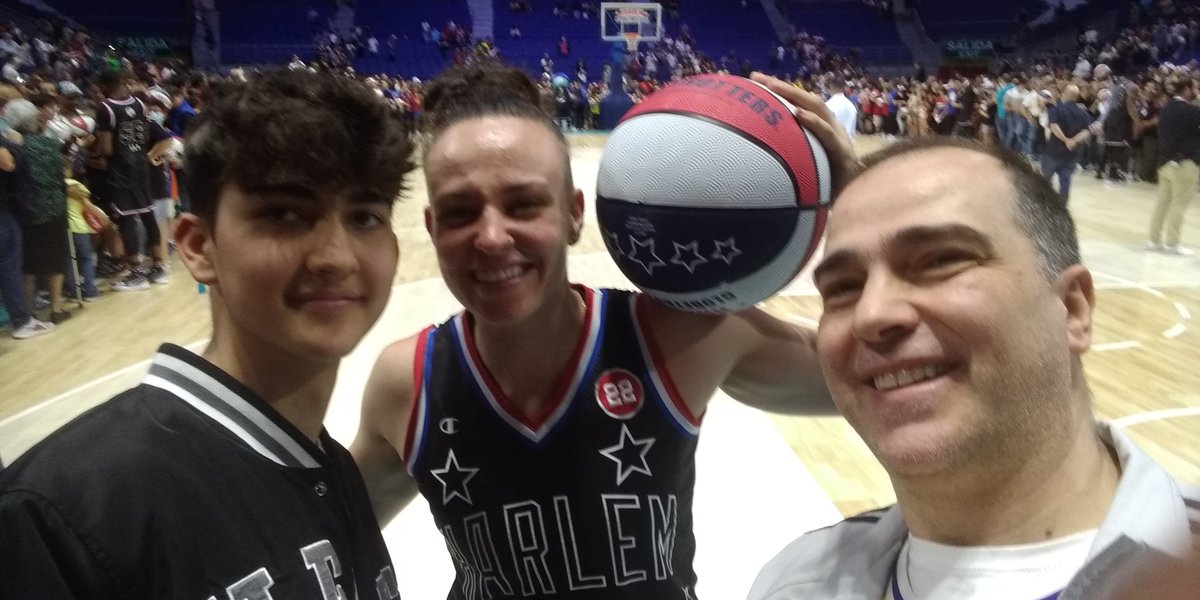 luispas74's tweet photo. Inspiring #MiaHopkins #Mighty #Globetrotters #spreadgame https://t.co/da6WTqiOLb