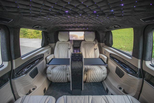 Senzati Jet Class finished in Silk Beige and Ebony! This Jet Class comes with Electric Seats, 240v plug sockets, fibre optic lighting, curtains , electrically moveable centre console and a additional tv screen for rear facing passengers! #senzati #jetclass #jetspec