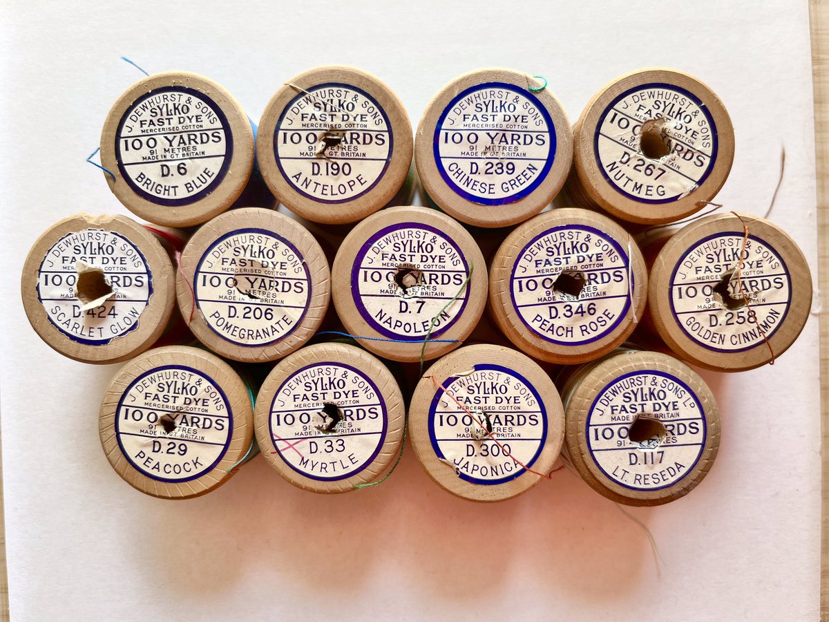 RachelHutty's tweet photo. I simply love the names Sylko gave their cotton reels back in the 50s. Napoleon, Nutmeg, Pomegranate, Antelope….
These are a few from my recently organised collection.
Putting stuff in colour order is one of my favourite pastimes.
https://t.co/d145kbmTBD
#sylko #sewingroom https://t.co/Dshy4PxaxM