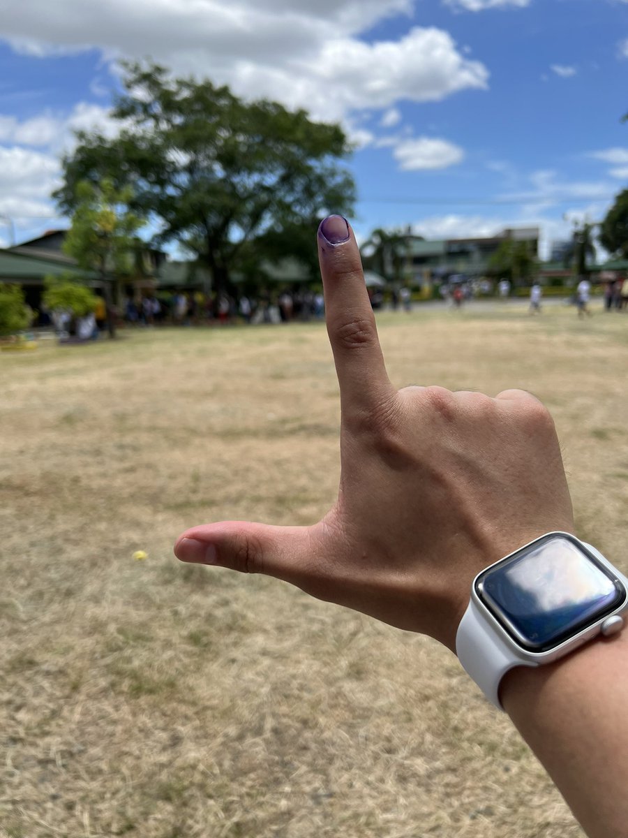 turistangkaliwa's tweet photo. Walang wala yung dalawang oras na paghihintay para sa anim na taong punung-puno ng pag-asa at maayos at tapat na pamumuno.
#IpanaloParaSaLahat
#LetLeniKikoLead
#LeniKiko2022
#KulayRosasAngBukas
#SaGobyernongTapatAngatBuhayLahat
#LenSlide
#SiKikoAngManokKo https://t.co/Ur5uE3NPZn