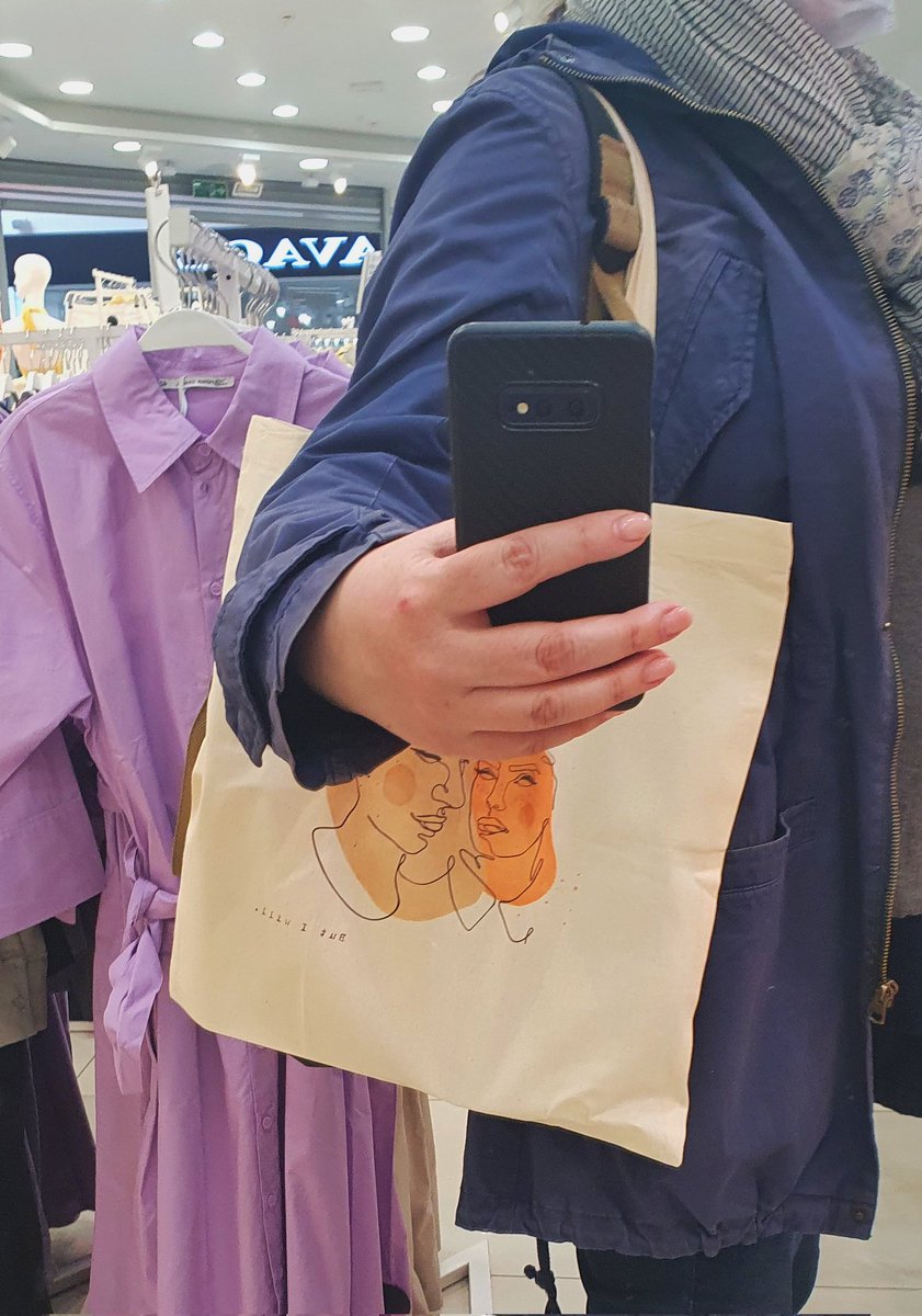 EVa14112863's tweet photo. Выгуливаю сумочку шоппер от @Newer_Fear и чудесной @m_suolo 🥰😃
Thank you for such beauty and pleasure
#reylo #reyloart https://t.co/zZuIEzA4HA