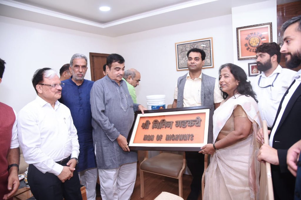 OfficeOfNG's tweet photo. केंद्रीय मंत्री श्री @nitin_gadkari जी ने फरीदाबाद के सर्वोदय हॉस्पिटल एंड रिसर्च सेंटर में मदर एंड चाइल्ड विंग का उद्घाटन किया। https://t.co/t1S7A6BM2K