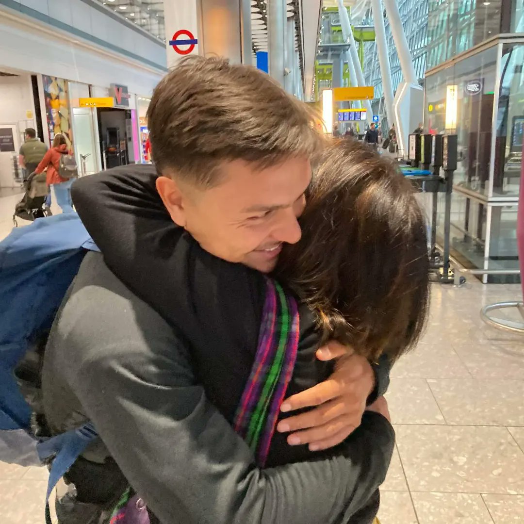 Asinclair96's tweet photo. First thing i notice when I get off the plane is the COLDNESS 
Nevertheless it's a nice feeling to be back 🇬🇧
Good to see the family after 2.5 years away! https://t.co/dytKaRxBVk