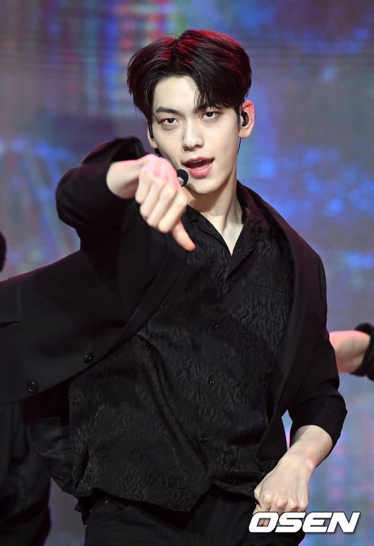 cbgrckstar's tweet photo. THE CHOI SOOBIN HIMSELF https://t.co/xsd6i1mmJN