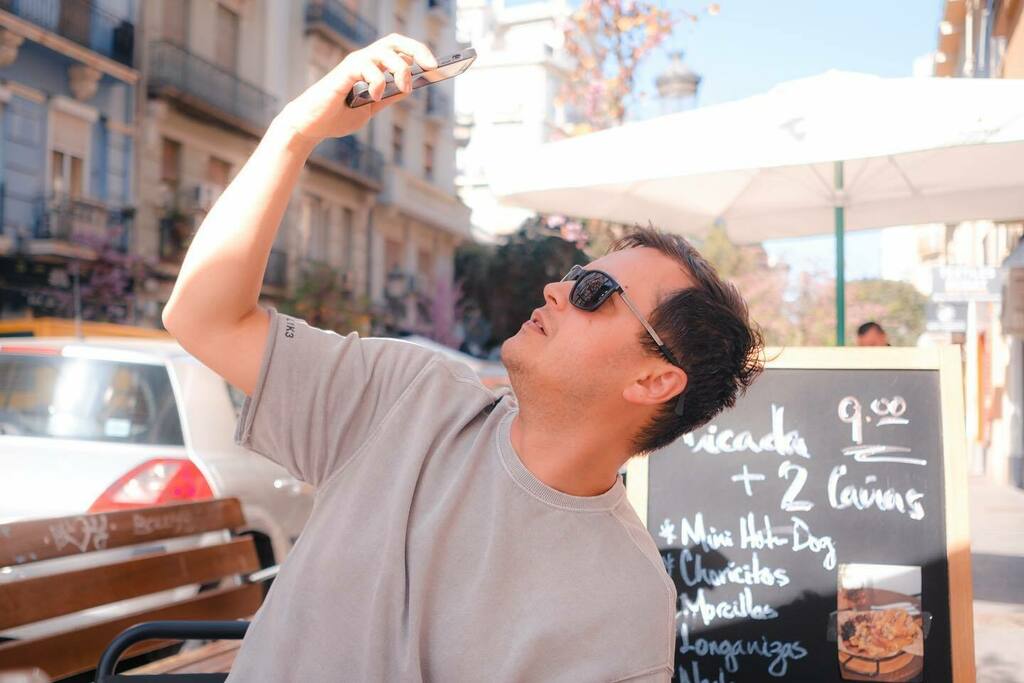 shonescu's tweet photo. Hey Monday, I am ready 🤘 https://t.co/XzIHxf6pLw https://t.co/a4LGOrAhkG