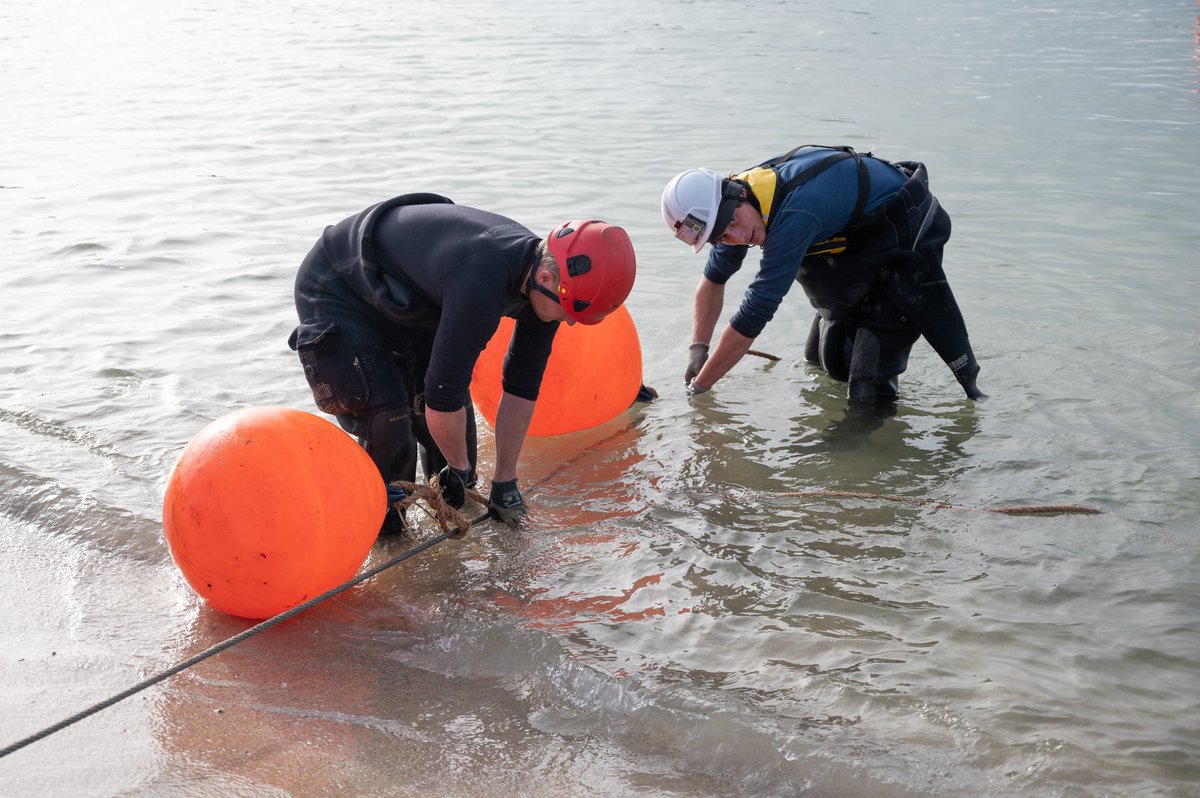 OrangeBretagne's tweet photo. Une belle opération de #connectivite s’est achevée ce week-end à @VillePloemeur 
Merci aux équipes @OrangeMarine_ @enedis_bretagne @OrangeBretagne pour votre mobilisation https://t.co/vf2xYviaLE