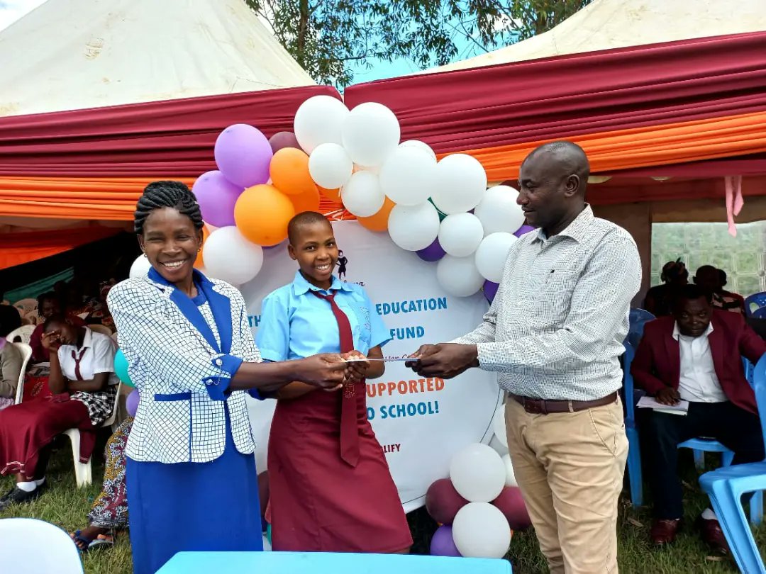 MsichanaKuria's tweet photo. Girls education enhances development in our communities.

Through the @amplifygirls "Education&amp; Innovation fund" girls will be able to attend school frequently,building better futures for themselves&amp;families,breaking the cycle of poverty

#Girlseducation 
#returntoschool 
#EndFGM https://t.co/j64MSH28sw