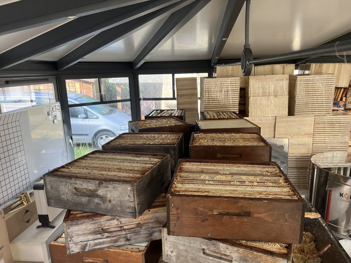 beesinbrittany's tweet photo. Off to the extraction room. Late one last night, imagine the same tonight! However good news so far. Most is coming out the frames just fine! Starting my 6th barrel!! I may make 7 but let’s not get too excited just yet!! 😃🐝🙌 https://t.co/YI95t4UnGz