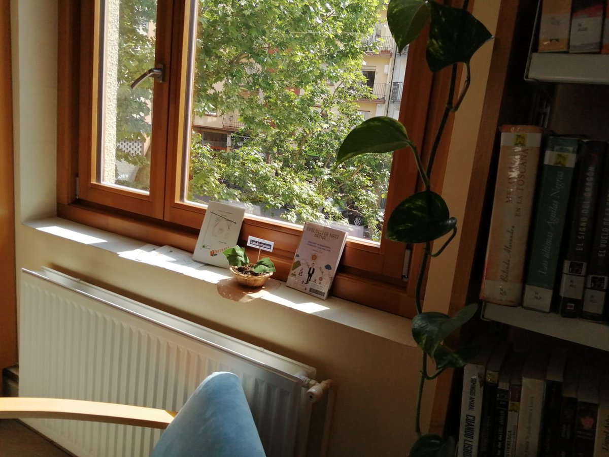 libhernani's tweet photo. Liburutegian ere erein dugu hazia... | En la #biblioteca hemos aportado nuestra semilla @HernaniBurujabe @hernanikoudala @HernaniKultura #hernani #tokikogarapena https://t.co/uoW62BlBXe https://t.co/9DQqjxQRWh