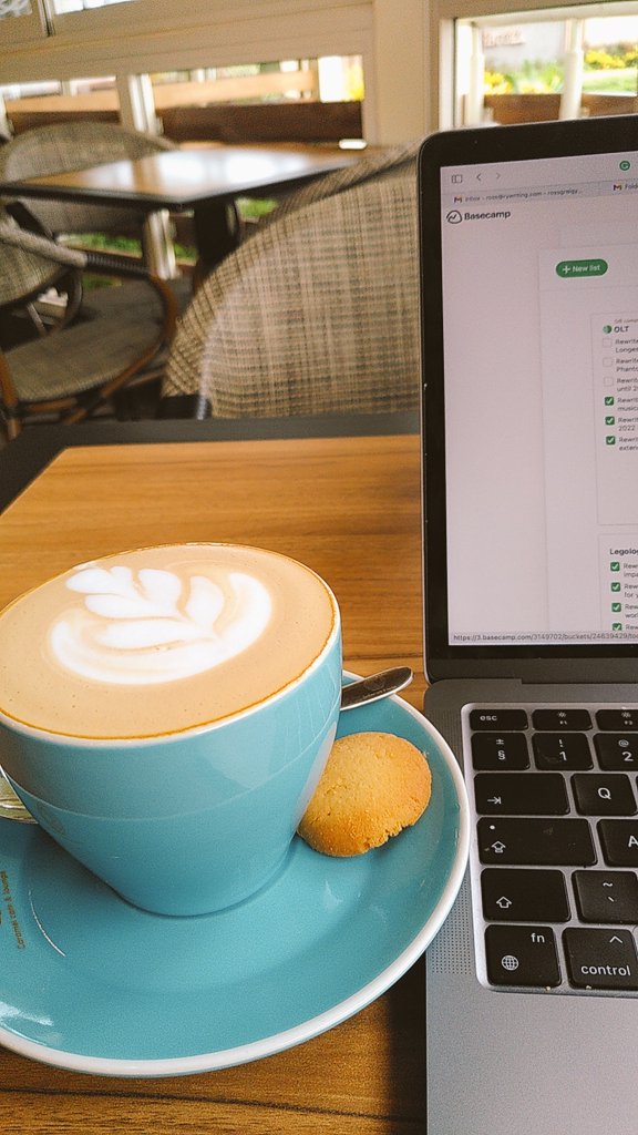 RossYoung1990's tweet photo. Monday morning. Flat white goals. ✅ @CaramelUganda https://t.co/d9VOx6nDi9