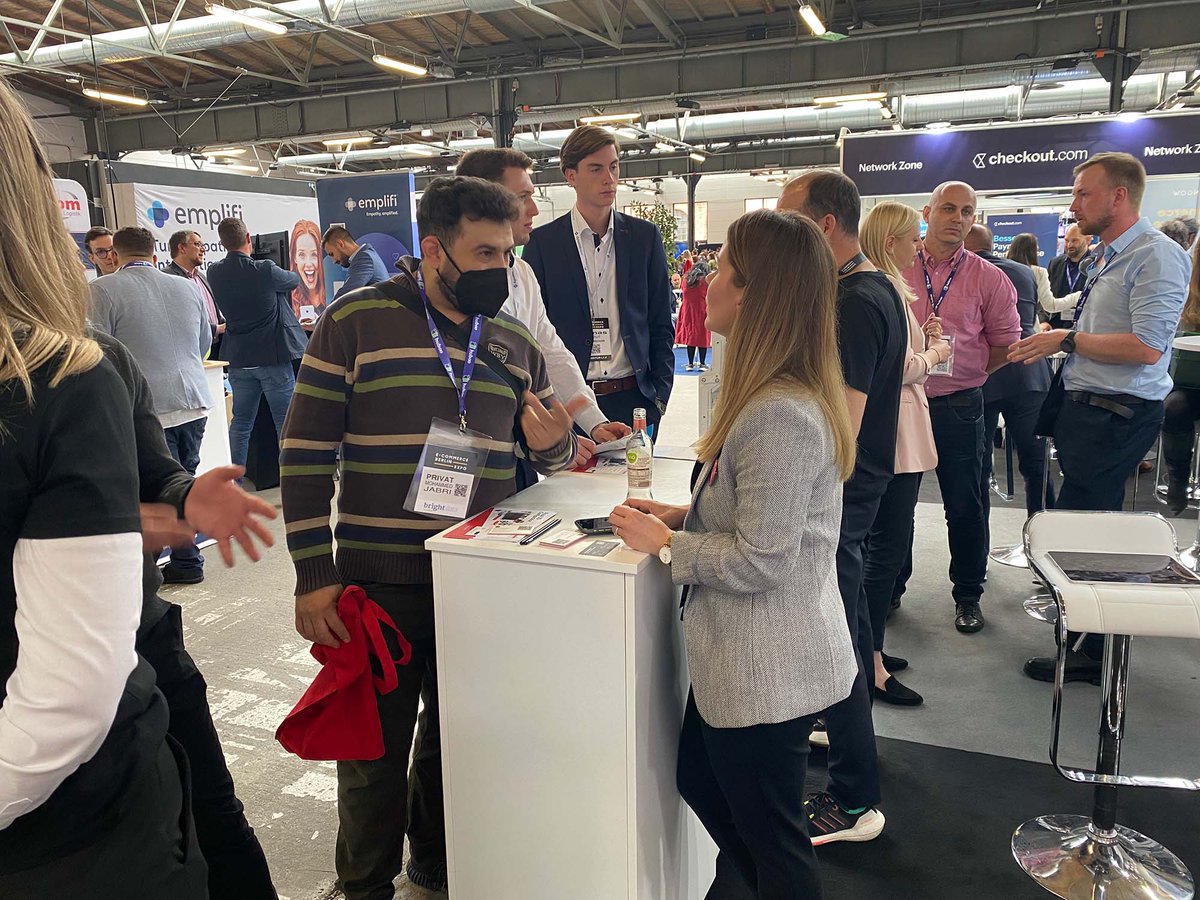 roomle's tweet photo. A few impressions from our busy day at E-commerce Berlin last week. The atmosphere and the conversations were very good. After a long fair break, this was the perfect format for getting back into trade fair life again :) 
#Rubens #Configurator #AR #DR #Atlantis #digital #products https://t.co/XbYOHyiHQ3