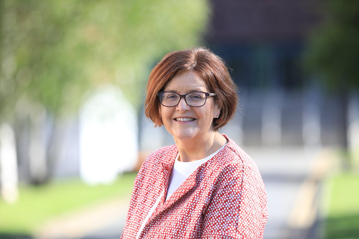 Minister for Further &amp; Higher Education <a href="/DeptofFHed/">Department of Further and Higher Education</a> Simon Harris <a href="/SimonHarrisTD/">Simon Harris TD</a> has appointed Professor Anne Looney <a href="/annelooney/">Anne Looney</a>, Executive Dean of DCU's Institute of Education <a href="/DCU_IoE/">DCU Institute of Education</a>, as co-chair of a new oversight group which will improve pathways between further &amp; #HigherEd