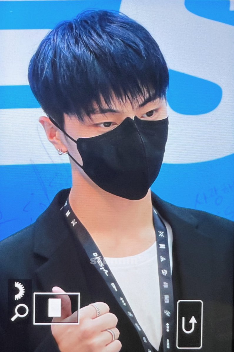 ٭ (@eboyjay) on Twitter photo 