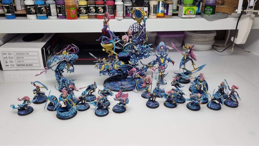 PeterQrkowski's tweet photo. Happy Daughters of Khaine day ! Reinforcements for @AosWorlds are almost finished ! Done by amazing @daredbrush . Ready for Prague and then new book. Blood for the Blood Goddess ! @PolandAos https://t.co/7tLReshsQS