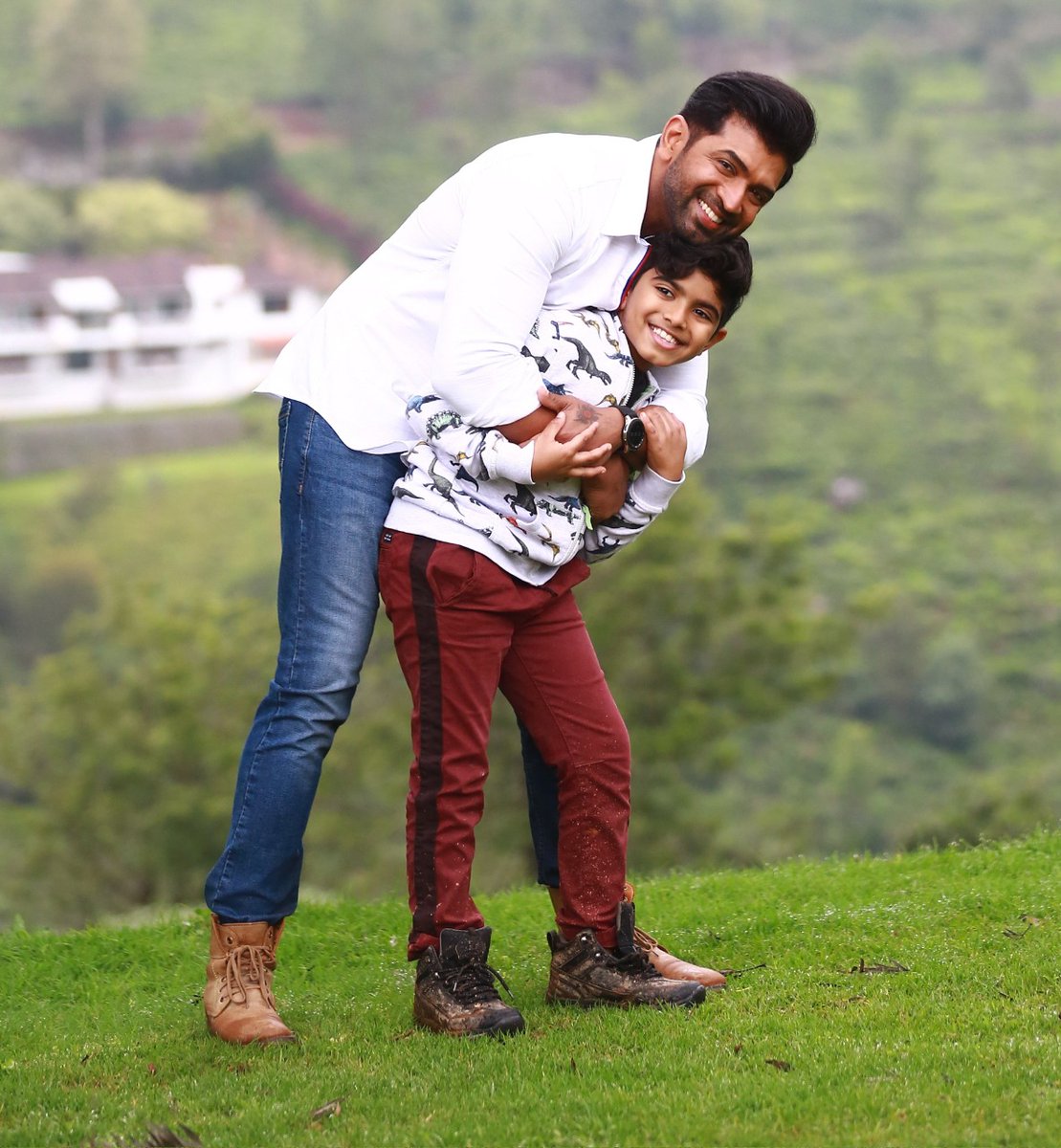 Happy Birthday #ArnavVijay! 

#HappyBirthdayArnav
#HBDArnavVijay #ArunVijay 

@arunvijayno1 @teamaimpr @AllIndiaAVfans