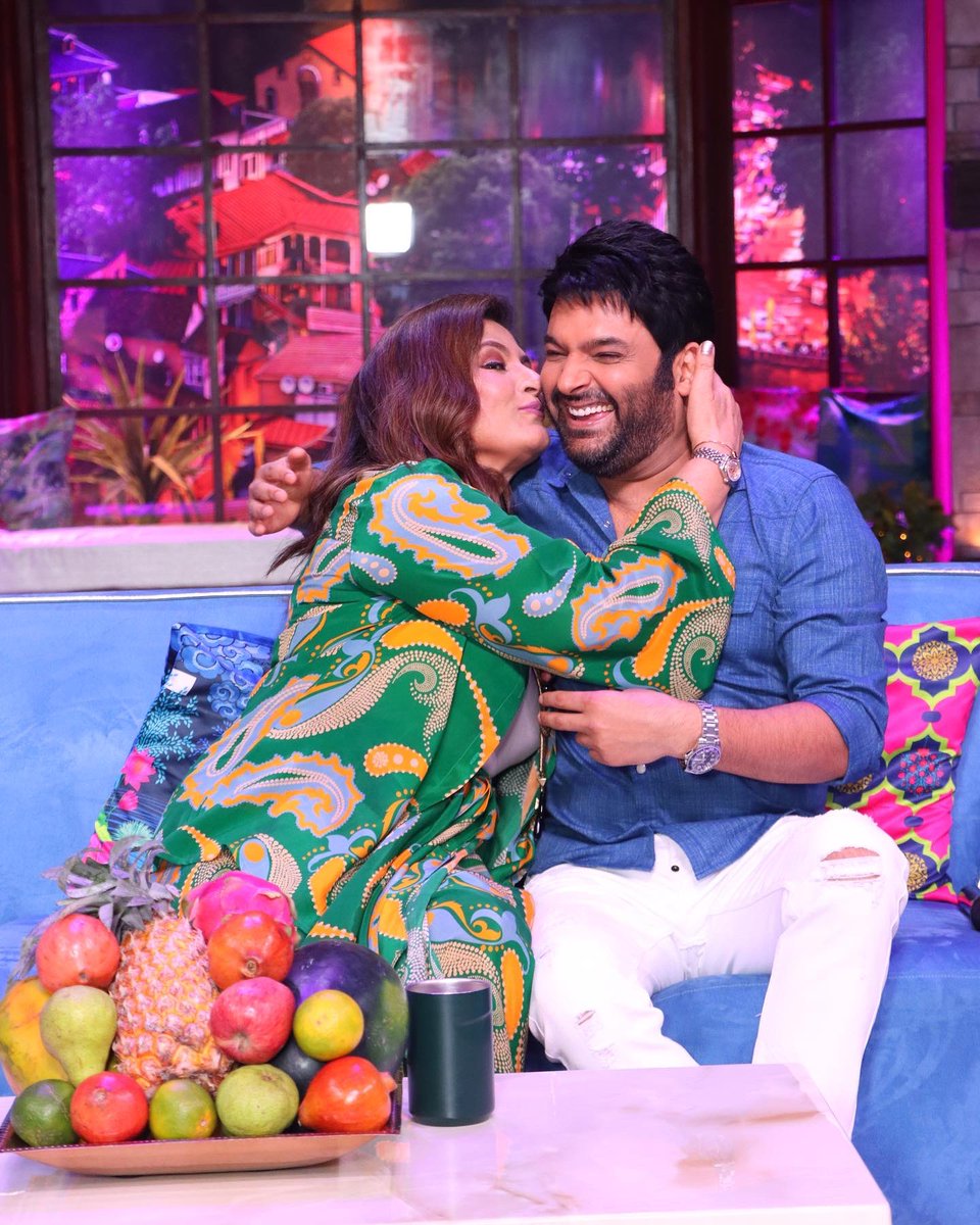 KapilSharmaK9's tweet photo. My lady laughing Buddha 😍 love you @apshaha ji ❤️ thank you for encouraging all of us,even on our silly jokes sometimes 🙈 love n regards always 🙏 https://t.co/uPVQjDrjEM