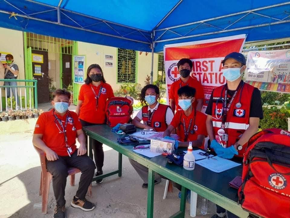 philredcross's tweet photo. TIGNAN: Bilang suporta sa pagboto ng mamamayang Pilipino, nag setup ang Philippine Red Cross ng first aid station at welfare desk sa 📍🗳 San Agustin Elementary School, #LaUnion
#PRCLifelineOfThePeople
#PRCEMS
#SafetyServices
#PRCLaUnion
#Halalan2022 https://t.co/vP3Mmi6p60