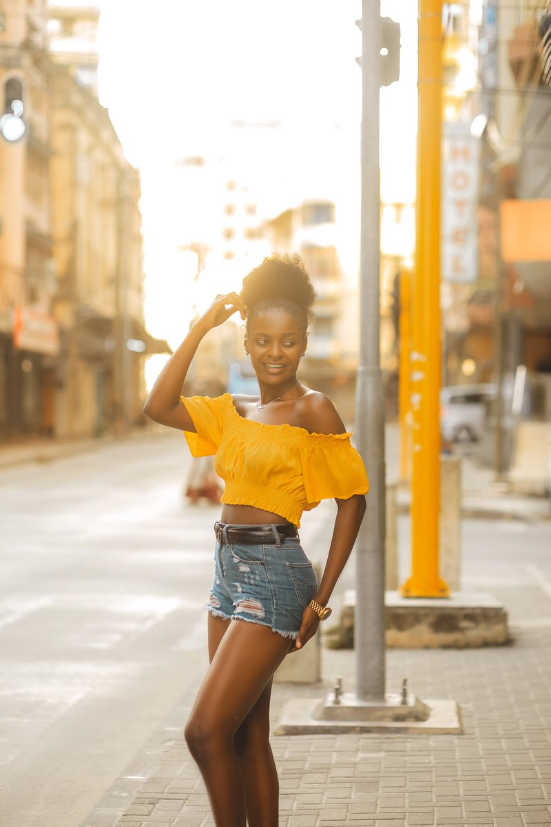 444holywitch's tweet photo. Tuliishia Kupiga Picha Chache baada ya kudakwa na Askari wa Barabarani...😁😁
📸 @GpixelP
Miss #Aggie
Idea Inspired by @inframe_tz
#Daresalaam #Zanzibar #PotraitPhotographer #Naturallightlover https://t.co/KnUE0pzXEk