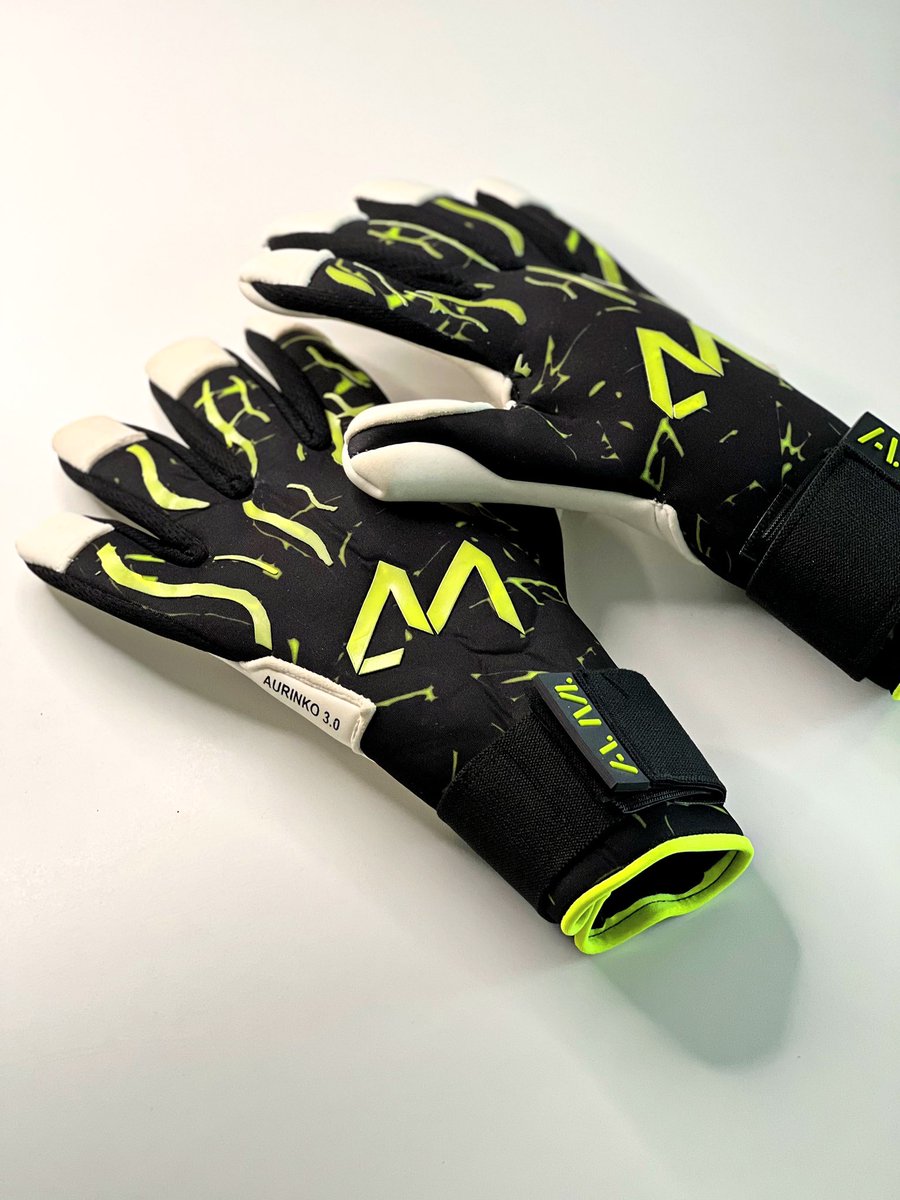 AMGoalkeeperTr1's tweet photo. • Introducing our new model AURINKO 3.0 🧤🔥.
👉 https://t.co/CURIAtk5HR
#Forbetterkeepers
#goalkeeping #goalkeeper #maalivahti #hanskat #jalkapallo #soccer #football #futbol #goalkeepergloves #gkgloves https://t.co/ykGMuZgCyv