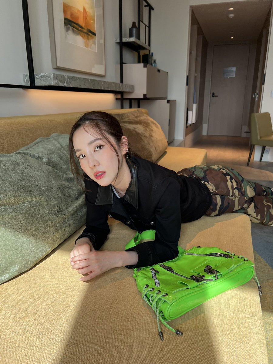 krungy21's tweet photo. 오랜만에 서울에서의 호캉스💕 먹고자고 먹고자고 😋🥱😋😴 넘 조아!!!🥰 #DaraInSeoul https://t.co/1VhtegPwjB
