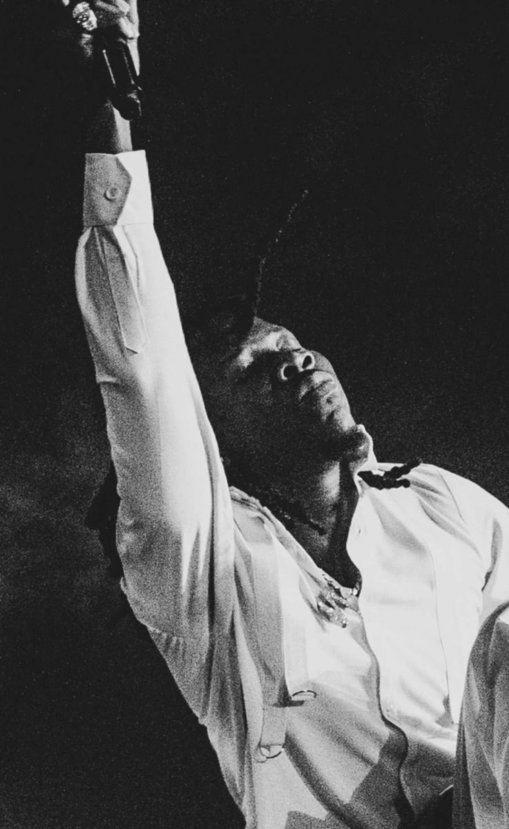 KwameAndoh13's tweet photo. Music coming from the soul hitz differently.
#iconicImage @stonebwoy to the fkn wiase 🔥 https://t.co/JxAHgaGnQw